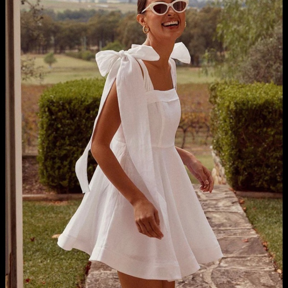 DISSH Aisle white bow linen short dress (AUS size 8, AUS 4)